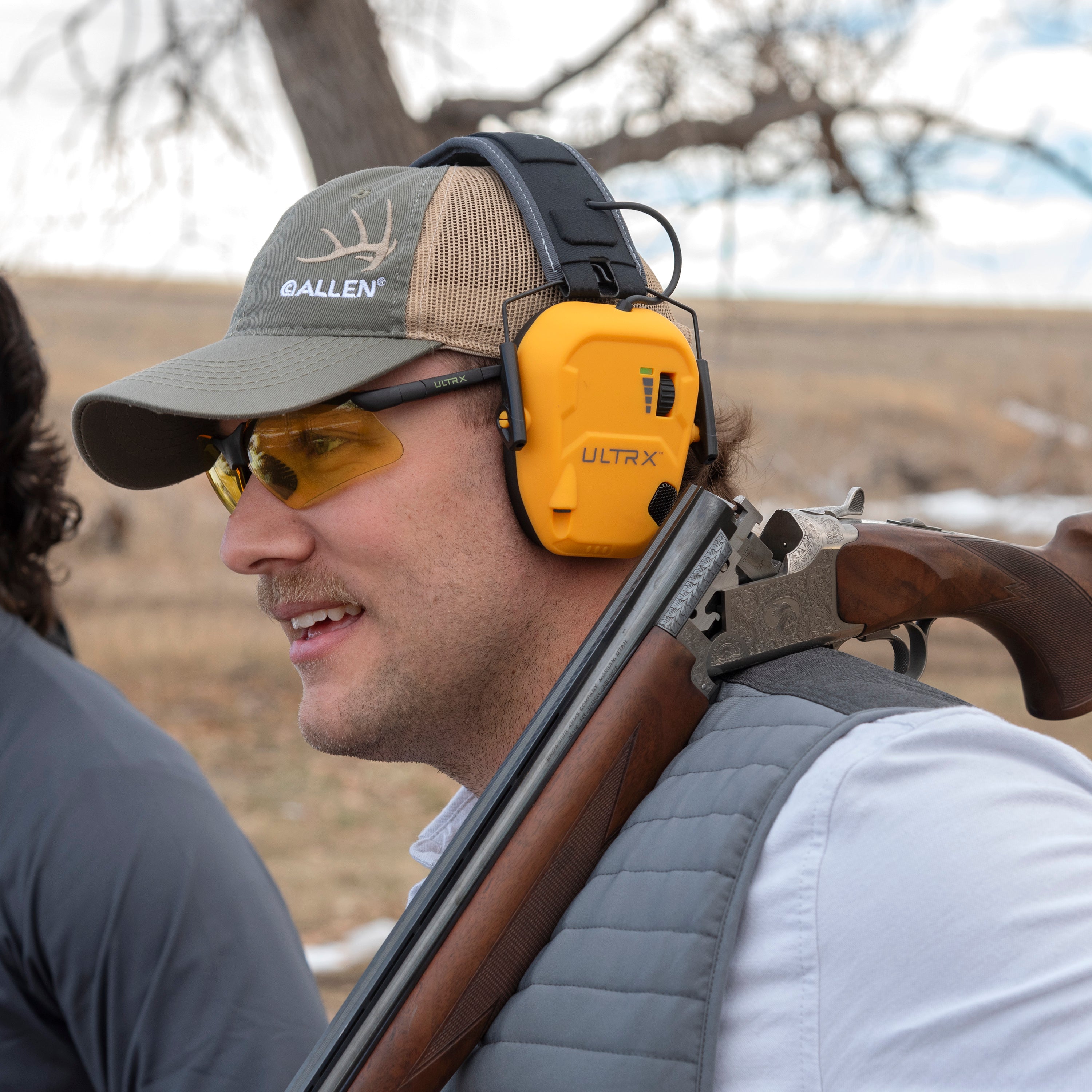 ULTRX Bionic Electronic Earmuff